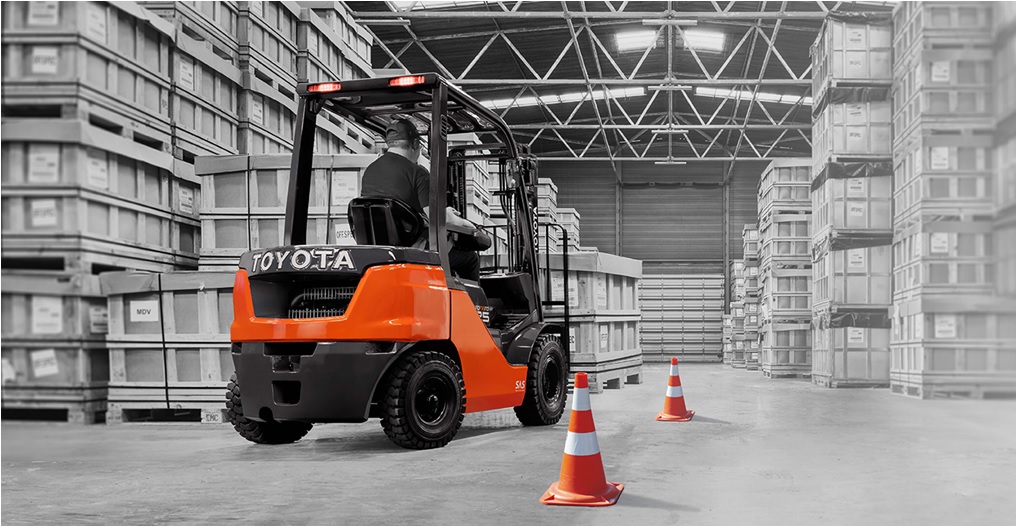 Toyota Material Handling: Corso Carrellisti