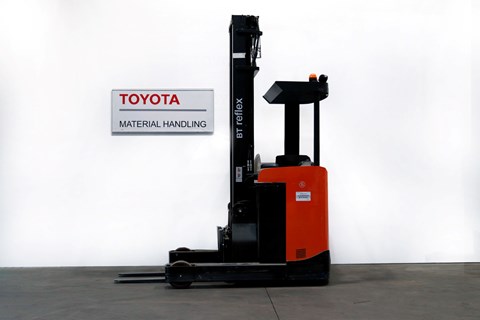 BT Reflex 1,4 ton reach truck